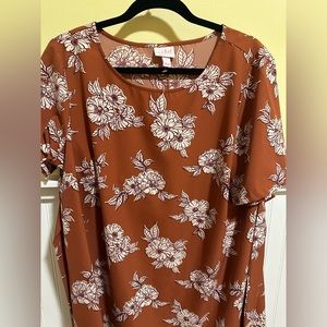 EUC Isabel maternity top